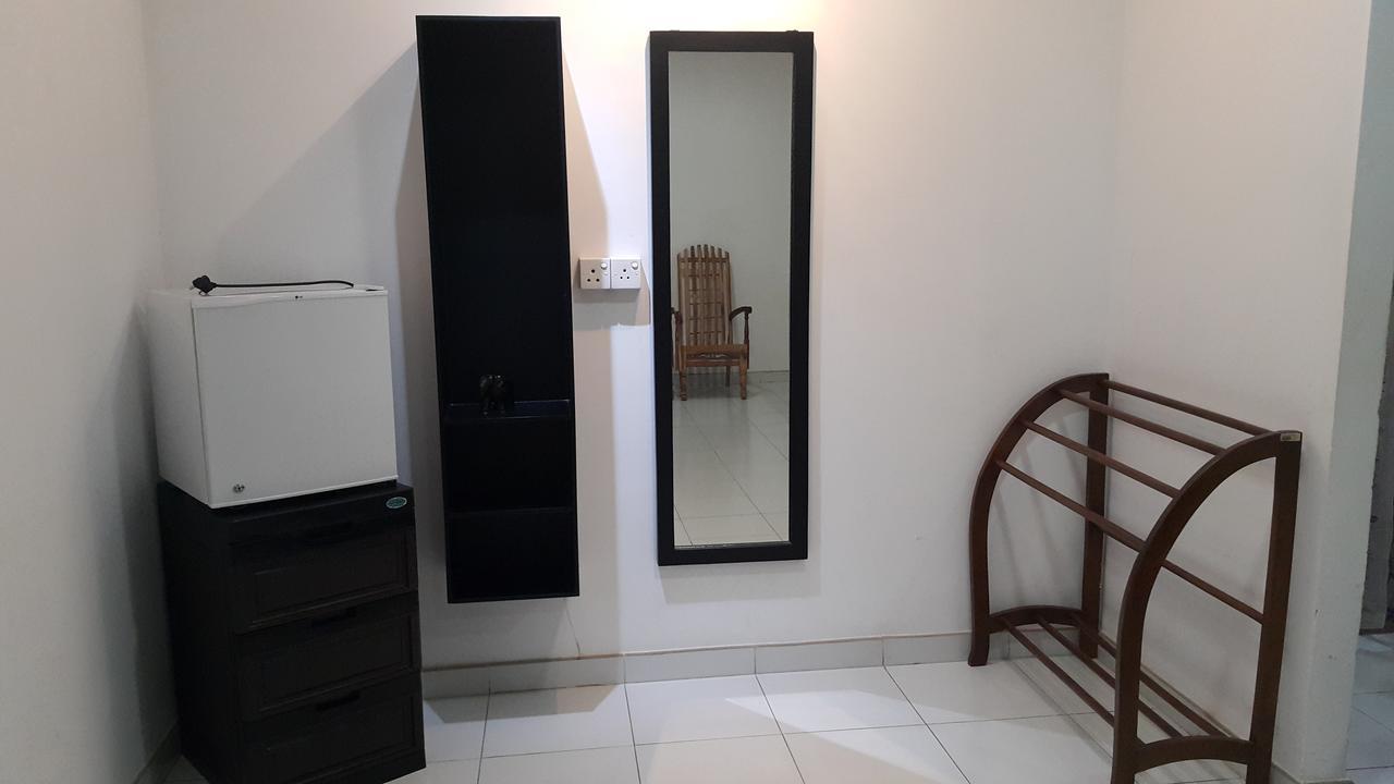 City Capital Hostel Anuradhapura Exterior photo